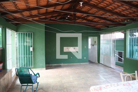 Casa à venda com 173m², 3 quartos e 2 vagasÁrea Externa