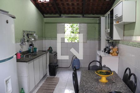Casa à venda com 173m², 3 quartos e 2 vagasCozinha