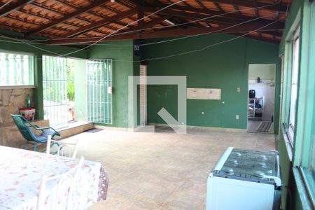 Casa à venda com 173m², 3 quartos e 2 vagasÁrea Externa