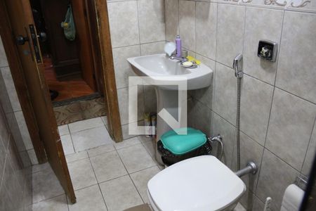 Casa à venda com 173m², 3 quartos e 2 vagasBanheiro