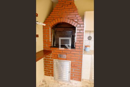 Casa à venda com 227m², 3 quartos e 4 vagas Casa à venda com 227m², 3 quartos e 4 vagasÁrea comum - Churrasqueira