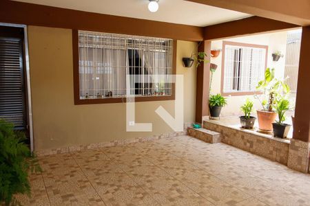 Casa à venda com 227m², 3 quartos e 4 vagas Casa à venda com 227m², 3 quartos e 4 vagasGaragem