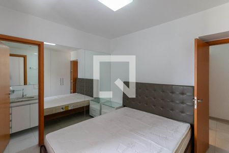Quarto Suíte de apartamento para alugar com 2 quartos, 80m² em Lourdes, Belo Horizonte