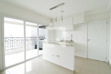 Sala e Cozinha de apartamento para alugar com 1 quarto, 40m² em Vila Diva (zona Norte), São Paulo