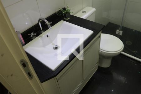 Apartamento à venda com 66m², 2 quartos e 1 vaga Apartamento à venda com 66m², 2 quartos e 1 vagaBanheiro da Suíte