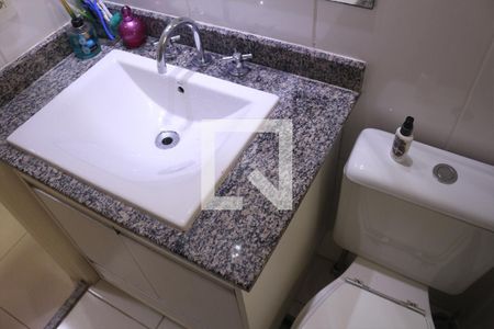 Apartamento à venda com 66m², 2 quartos e 1 vaga Apartamento à venda com 66m², 2 quartos e 1 vagaBanheiro