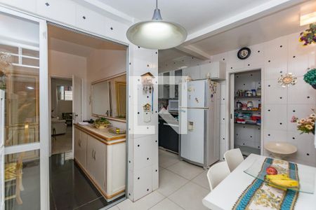 Apartamento à venda com 200m², 3 quartos e 4 vagasCozinha