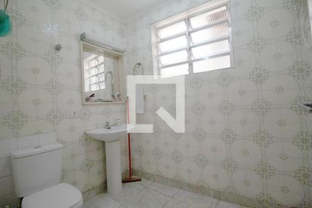 Casa à venda com 360m², 4 quartos e 4 vagas Casa à venda com 360m², 4 quartos e 4 vagasBanheiro de serviço