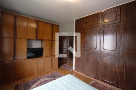 Casa à venda com 360m², 4 quartos e 4 vagas Casa à venda com 360m², 4 quartos e 4 vagasQuarto 2