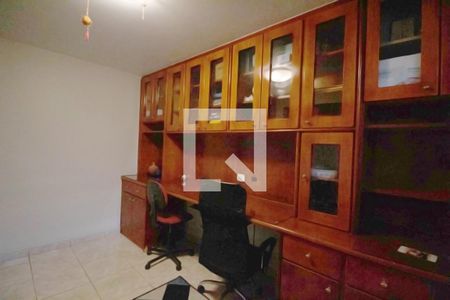 Casa à venda com 360m², 4 quartos e 4 vagas Casa à venda com 360m², 4 quartos e 4 vagasQuarto de serviço