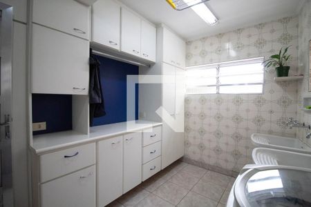 Casa à venda com 360m², 4 quartos e 4 vagas Casa à venda com 360m², 4 quartos e 4 vagasÁrea de serviço