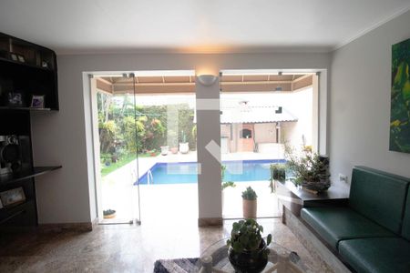 Casa à venda com 360m², 4 quartos e 4 vagas Casa à venda com 360m², 4 quartos e 4 vagasÁrea comum - Salão de festas