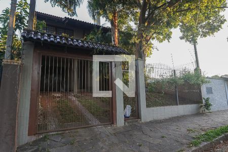 Casa à venda com 400m², 6 quartos e 10 vagasFachada