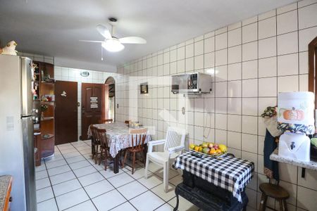 Casa à venda com 400m², 6 quartos e 10 vagasCozinha