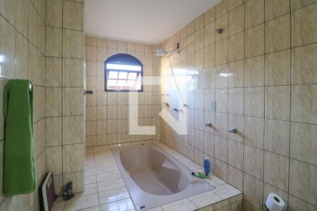 Casa à venda com 400m², 6 quartos e 10 vagasBanheiro da Suíte 1
