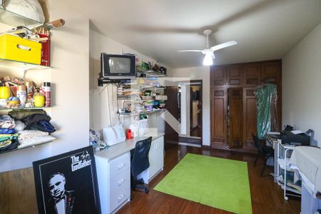 Casa à venda com 400m², 6 quartos e 10 vagasQuarto 4