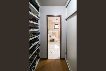 Casa à venda com 400m², 6 quartos e 10 vagasSuíte 1