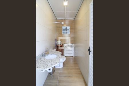 Casa à venda com 216m², 3 quartos e 10 vagasBanheiro da Área Externa