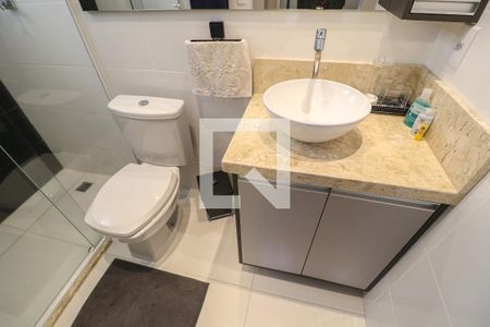 Casa à venda com 216m², 3 quartos e 10 vagasBanheiro da Suíte 2