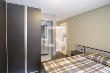 Casa à venda com 216m², 3 quartos e 10 vagasSuíte 2