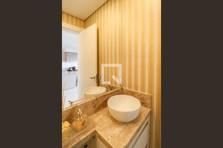 Casa à venda com 216m², 3 quartos e 10 vagasLavabo