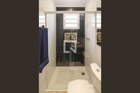 Casa à venda com 216m², 3 quartos e 10 vagasBanheiro da Suíte 2