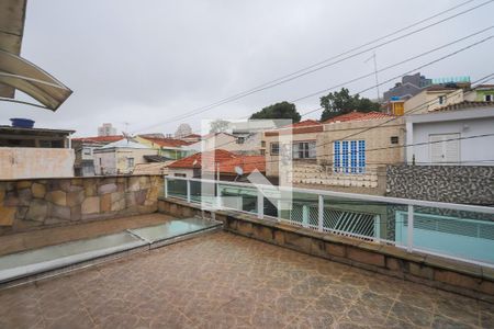 Casa à venda com 310m², 3 quartos e 3 vagasQuarto 3 varanda