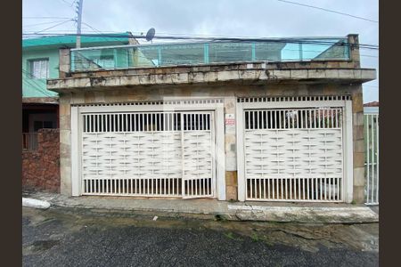 Casa à venda com 310m², 3 quartos e 3 vagasFachada