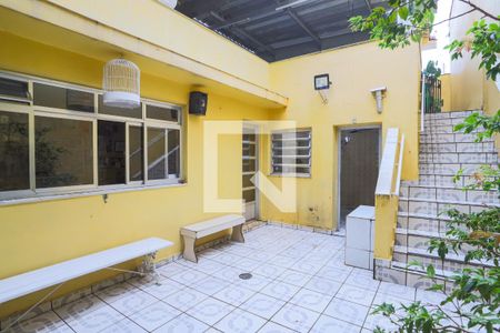 Casa à venda com 310m², 3 quartos e 3 vagasQuintal