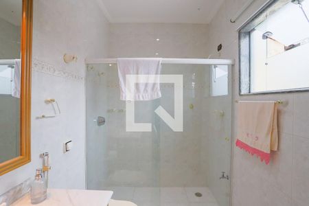 Casa à venda com 310m², 3 quartos e 3 vagasBanheiro do Quarto 2