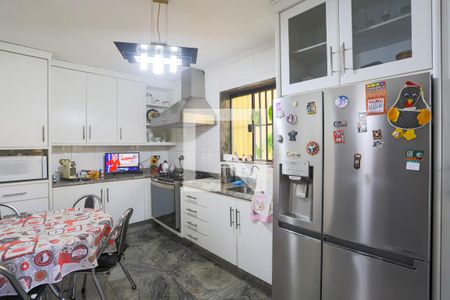 Casa à venda com 310m², 3 quartos e 3 vagasCozinha