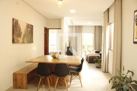 Sala de casa à venda com 3 quartos, 160m² em Tropical, Contagem