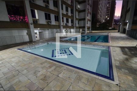 Apartamento à venda com 65m², 2 quartos e 1 vagaÁrea comum - Piscina