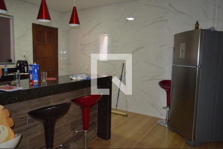 Casa à venda com 240m², 2 quartos e 2 vagasCozinha