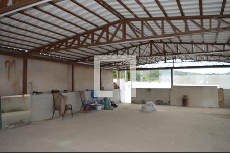 Casa à venda com 240m², 2 quartos e 2 vagasÁrea Externa