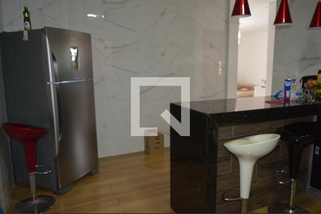 Casa à venda com 240m², 2 quartos e 2 vagasCozinha