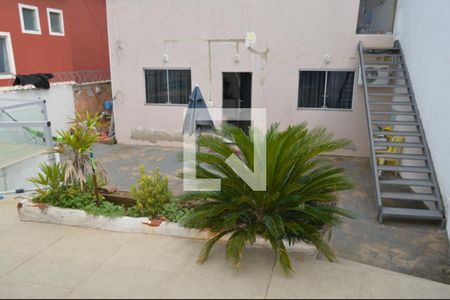 Casa à venda com 240m², 2 quartos e 2 vagasÁrea Externa