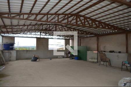 Casa à venda com 240m², 2 quartos e 2 vagasÁrea Externa