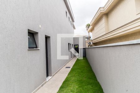 Casa de condomínio à venda com 370m², 5 quartos e 9 vagasCorredor