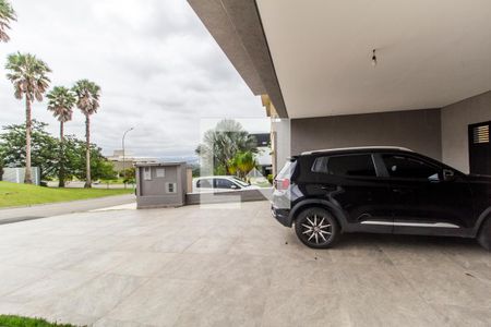 Casa de condomínio à venda com 370m², 5 quartos e 9 vagasGaragem