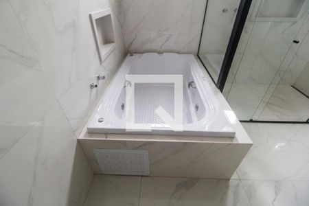 Casa de condomínio à venda com 370m², 5 quartos e 9 vagasDetalhe do Banheiro da Suite master