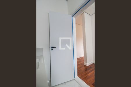 Casa de condomínio à venda com 370m², 5 quartos e 9 vagasBanheiro da Suíte 2