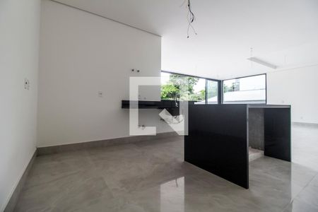 Casa de condomínio à venda com 370m², 5 quartos e 9 vagasCozinha
