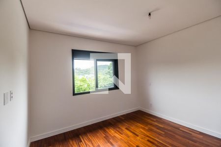 Casa de condomínio à venda com 370m², 5 quartos e 9 vagasSuíte 2