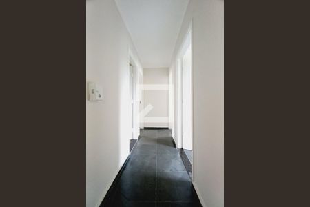 Corredor  de apartamento à venda com 3 quartos, 76m² em Conjunto Residencial Souza Queiroz, Campinas