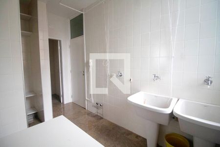 Apartamento à venda com 280m², 5 quartos e 6 vagas Apartamento à venda com 280m², 5 quartos e 6 vagasÁrea de Serviço