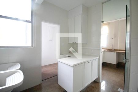 Apartamento à venda com 280m², 5 quartos e 6 vagas Apartamento à venda com 280m², 5 quartos e 6 vagasÁrea de Serviço