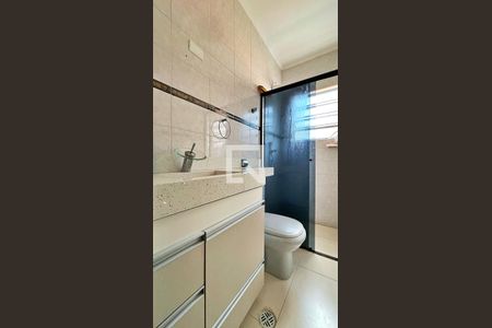 Casa à venda com 125m², 3 quartos e 3 vagasBanheiro