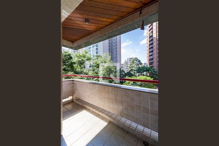 Apartamento à venda com 100m², 3 quartos e 2 vagasVaranda