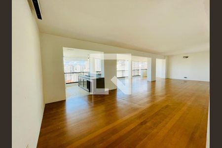 Apartamento à venda com 3 quartos, 215m² em Sumaré, São Paulo